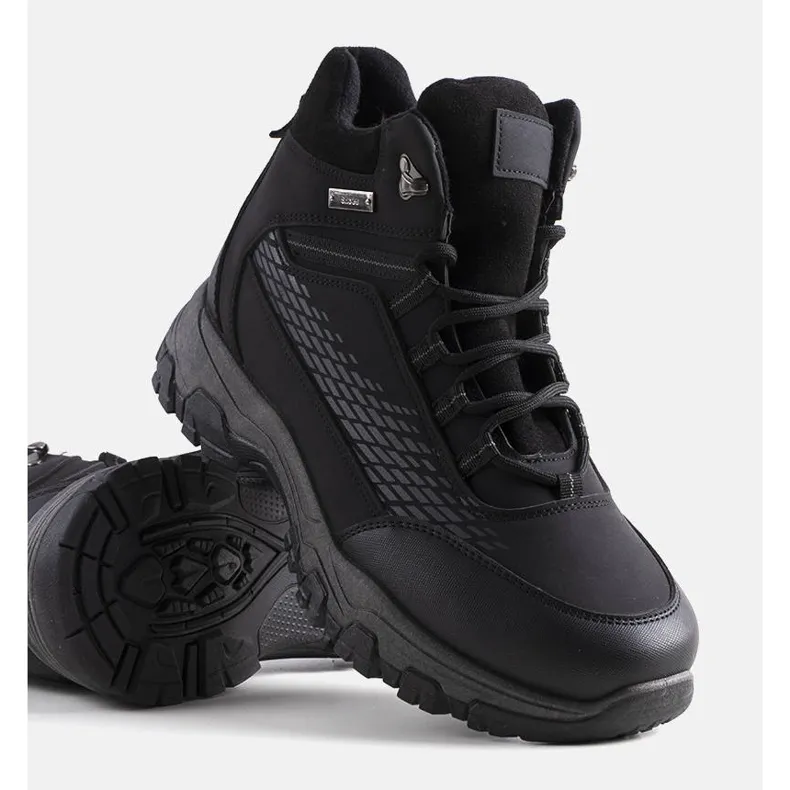 Black insulated boots from Jaxx