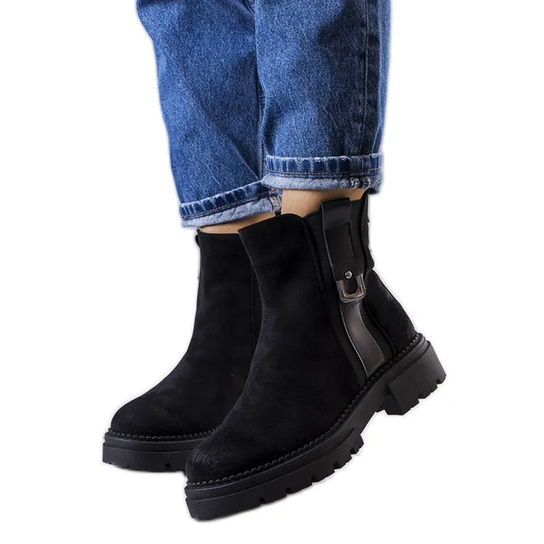 Black insulated boots from Xiomara