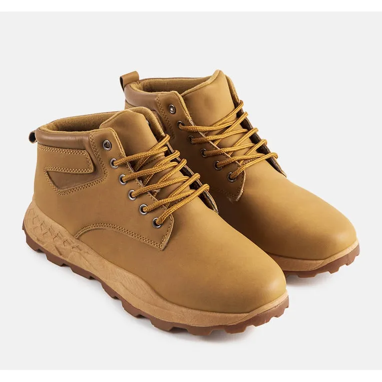 Brown insulated boots from Tristen