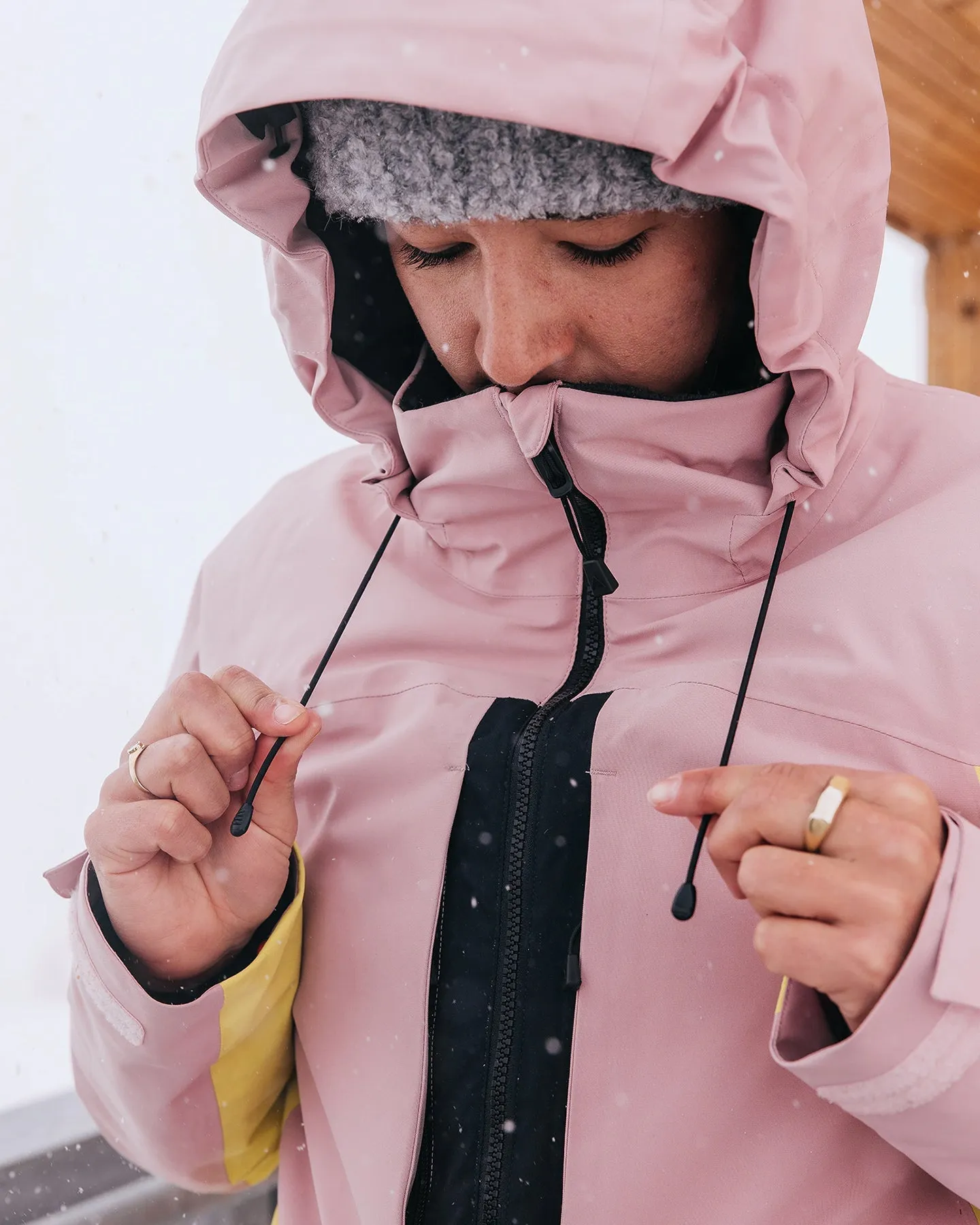 Burton Women's Prowess 2.0 2L Snow Jacket - Powder Blush/Sulfur/True Black | Shop Coats & Jackets at Trojan Wake Ski Sno