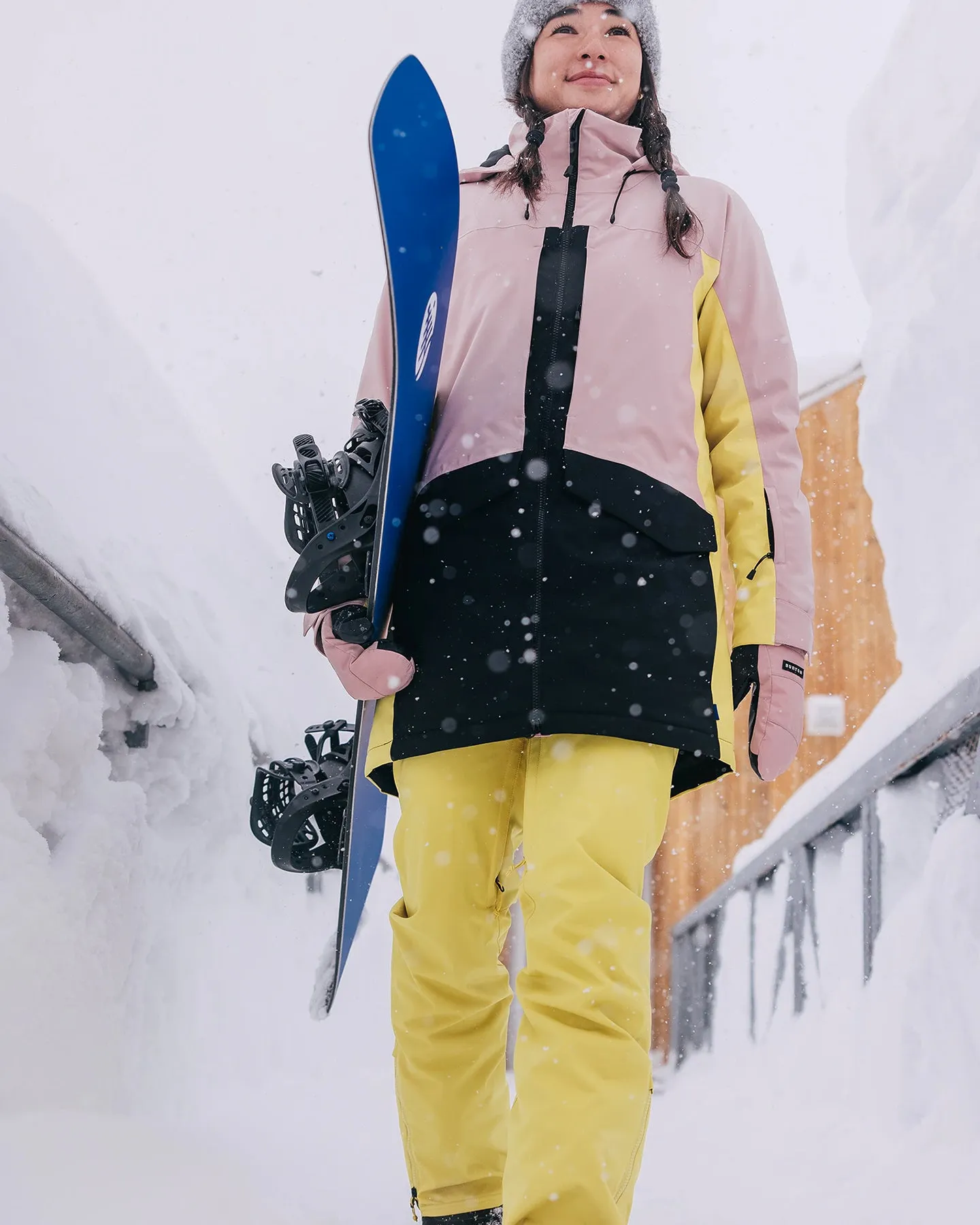 Burton Women's Prowess 2.0 2L Snow Jacket - Powder Blush/Sulfur/True Black | Shop Coats & Jackets at Trojan Wake Ski Sno