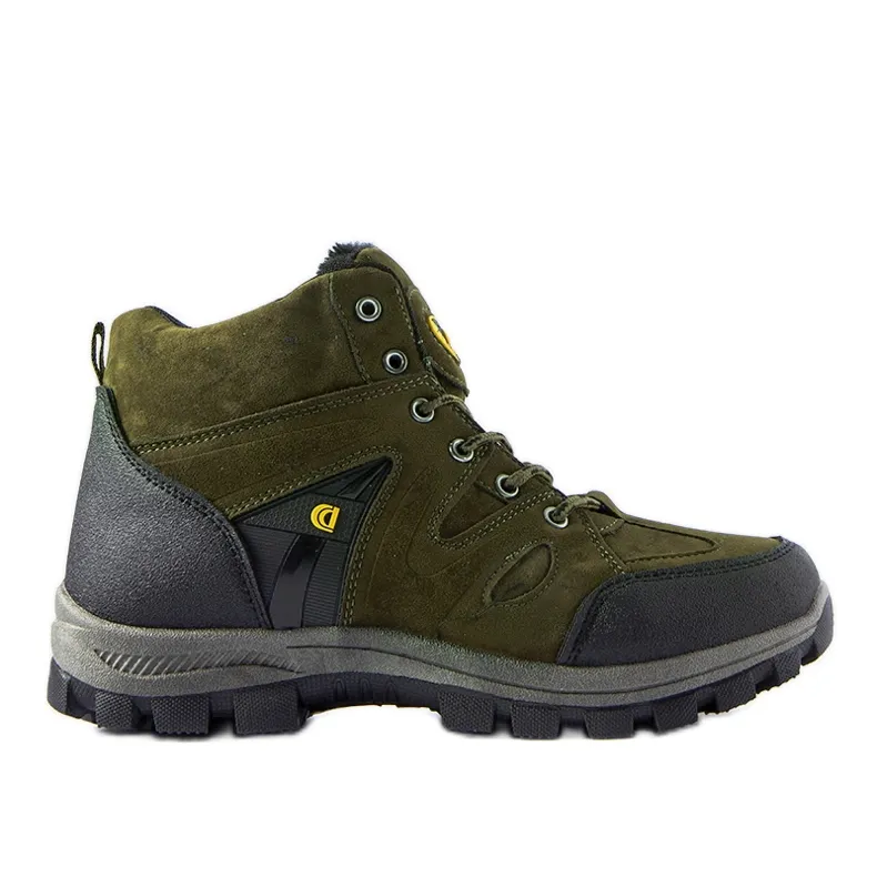 Green insulated boots in Mer trekking style