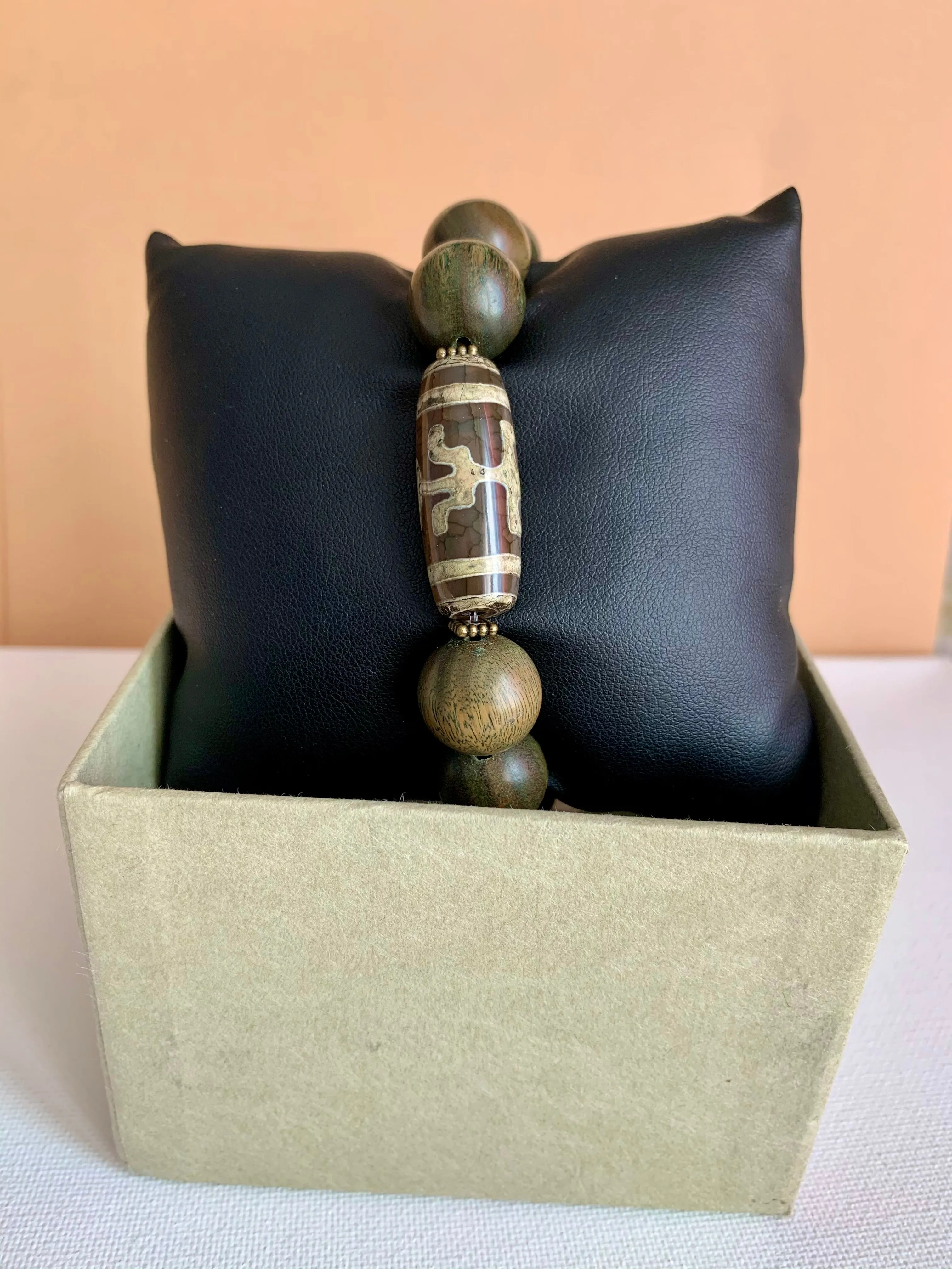 Men’s Tibetan Quartz Stone and Wood Bracelet