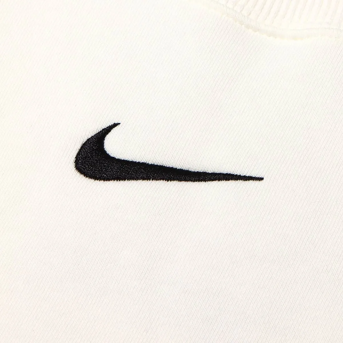 Nike  |Nike Solo Swoosh