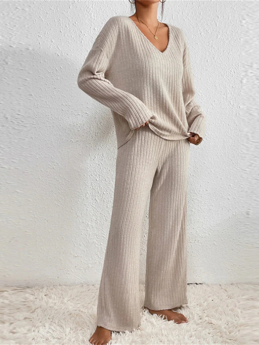 Warm and Cozy Women's Fleece Loungewear Sets ideal for Autumn and Winter